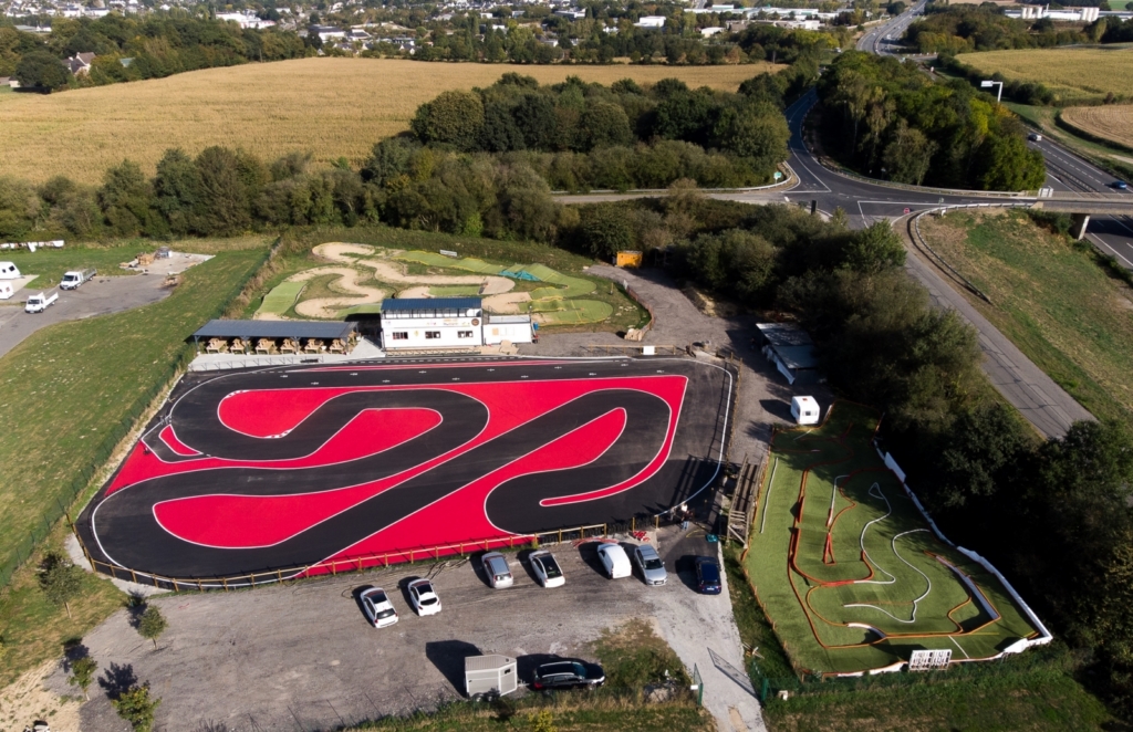 Avancement de la piste bitume